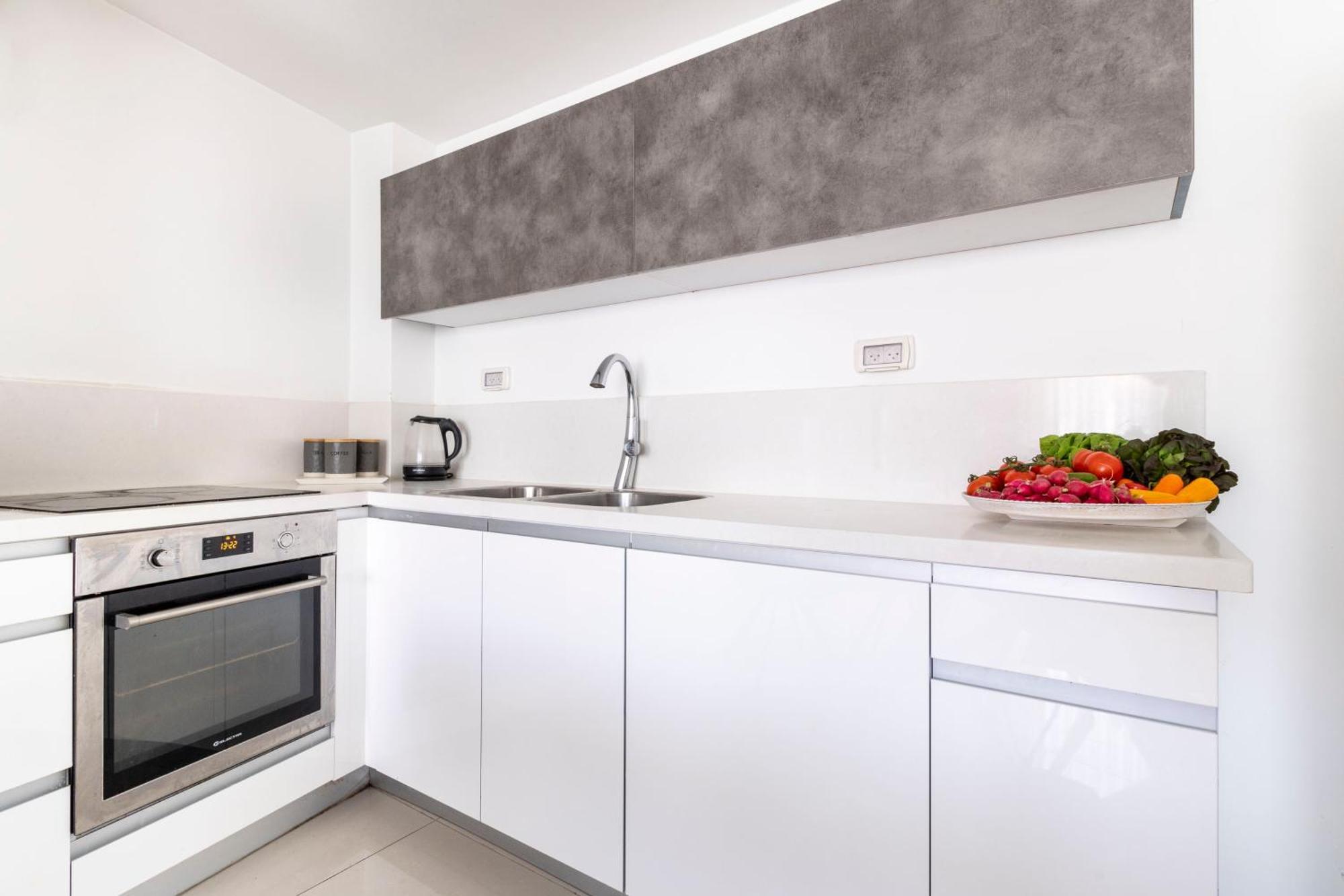 Stylish 1 Bedrooms Parking At City Gate Yerusalem Bagian luar foto