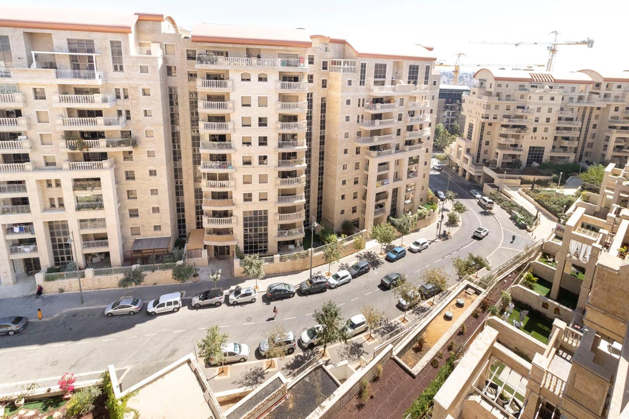 Stylish 1 Bedrooms Parking At City Gate Yerusalem Bagian luar foto